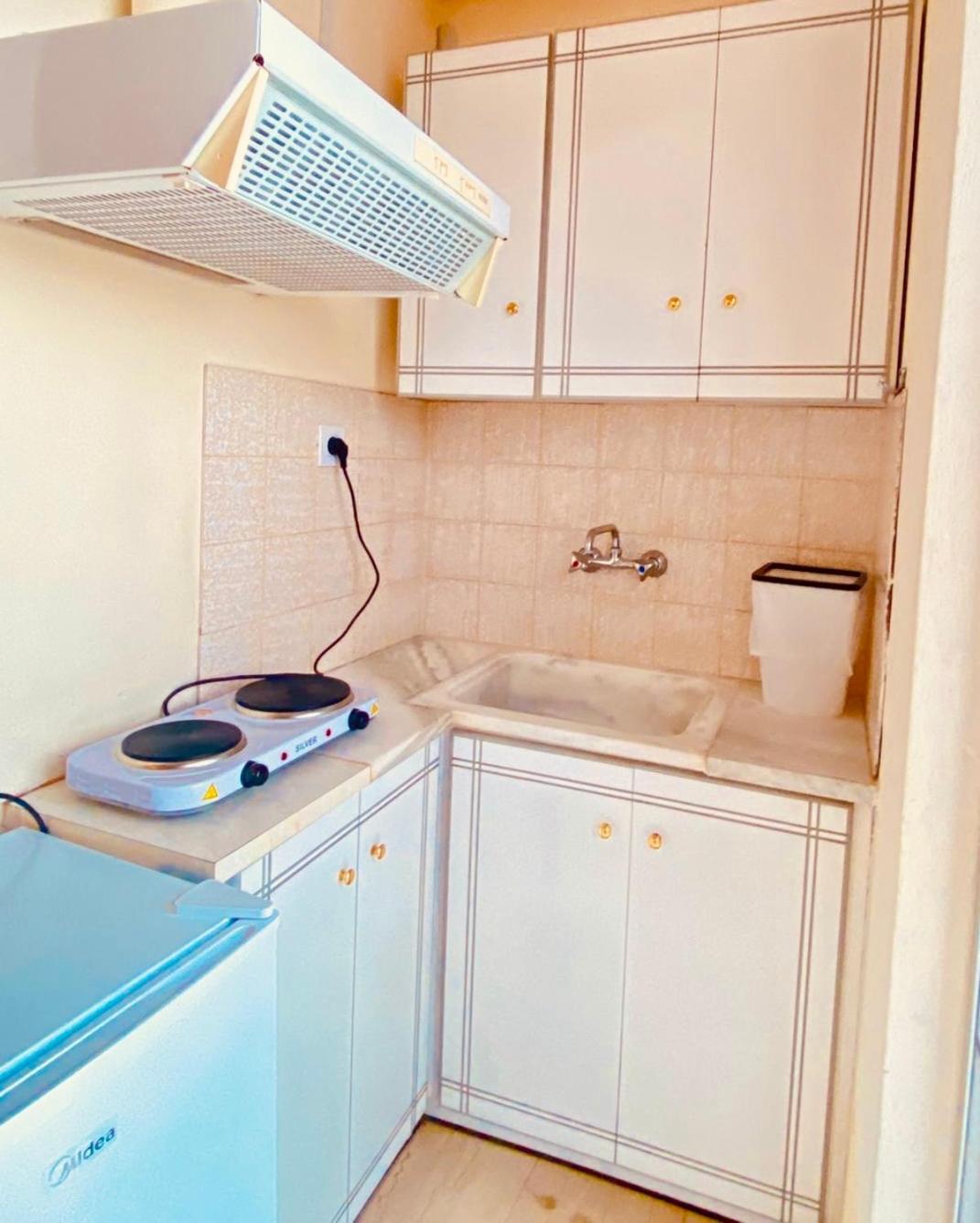 Alexiou Studios Loutra Edipsou  Luaran gambar